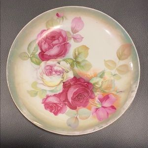 Vintage plate / bowl with roses